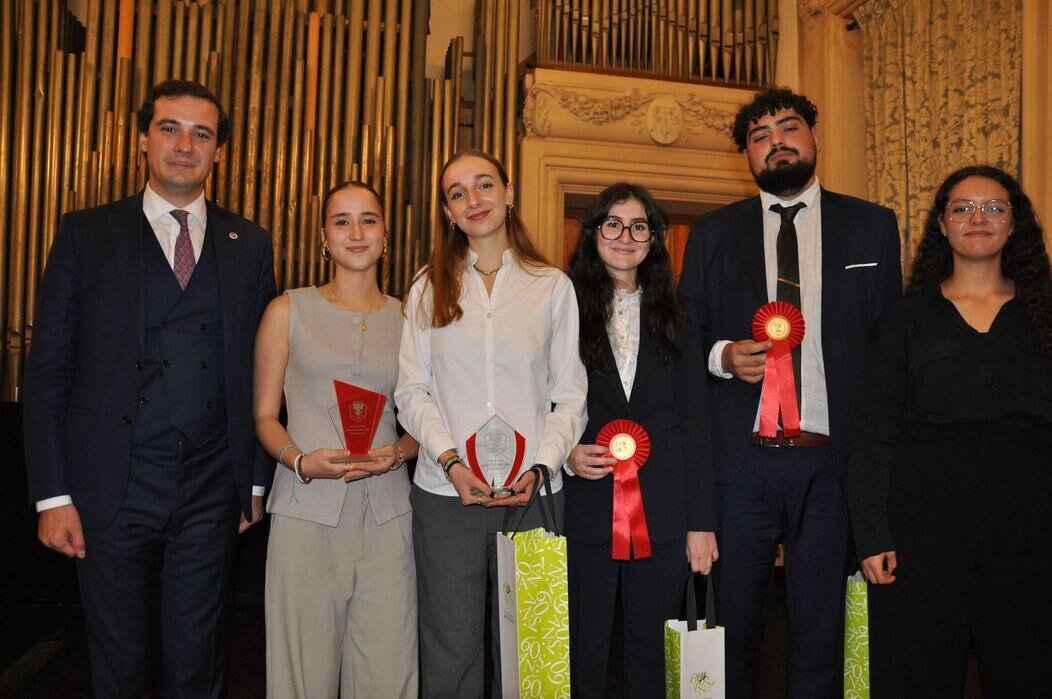 Photo d'Hugo Rouselle-Nérini, Anaïs Verrachia, Madeleine Kao, Noémie Geslin, Ahmed Brahim et Neurélise Djelidi