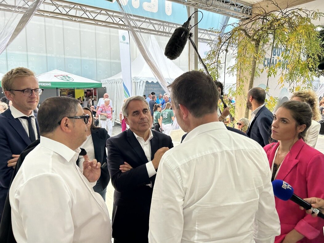 Photo de Xavier Bertrand à la Foire de Châlons