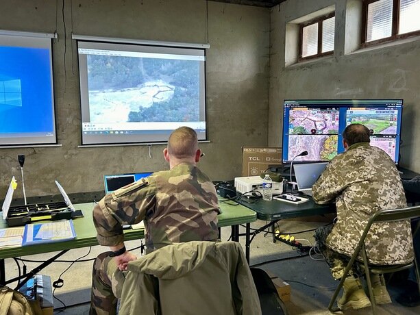 Photo de poste de surveillance des exercices militaires