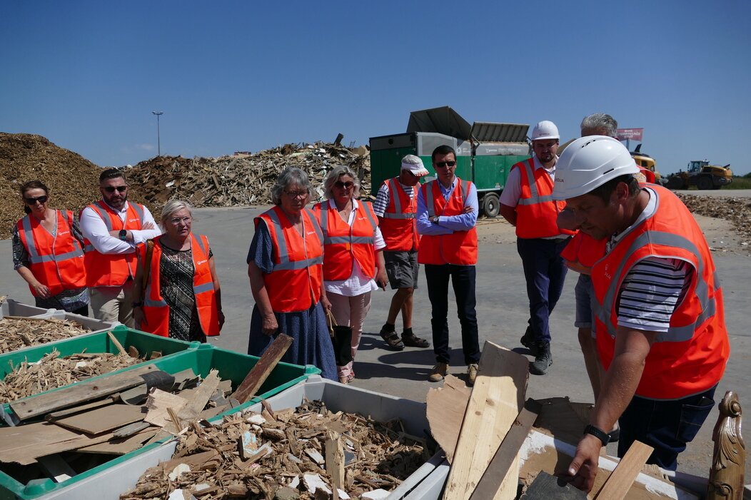 Véolia ouvre son site de traitement de déchets à Beine-Nauroy
