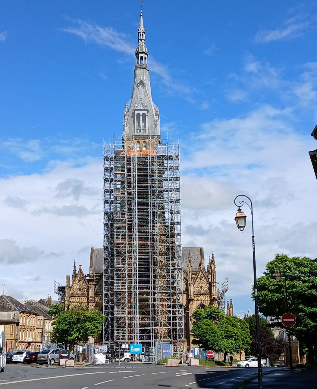 Photo du chantier de la Basilique Notre-Dame de l'Espérance