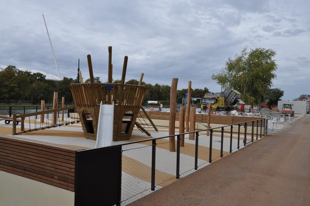 Photo de Une aire de jeux pour enfants