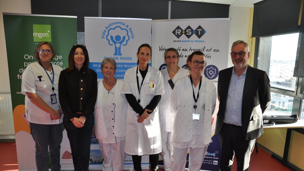 Photo de Véronique Thiercelet, Christine Carosio, Isabel Alvez, Anne Debart, Catherine Thomas, Clotilde Guccionne, Loïc Verriele