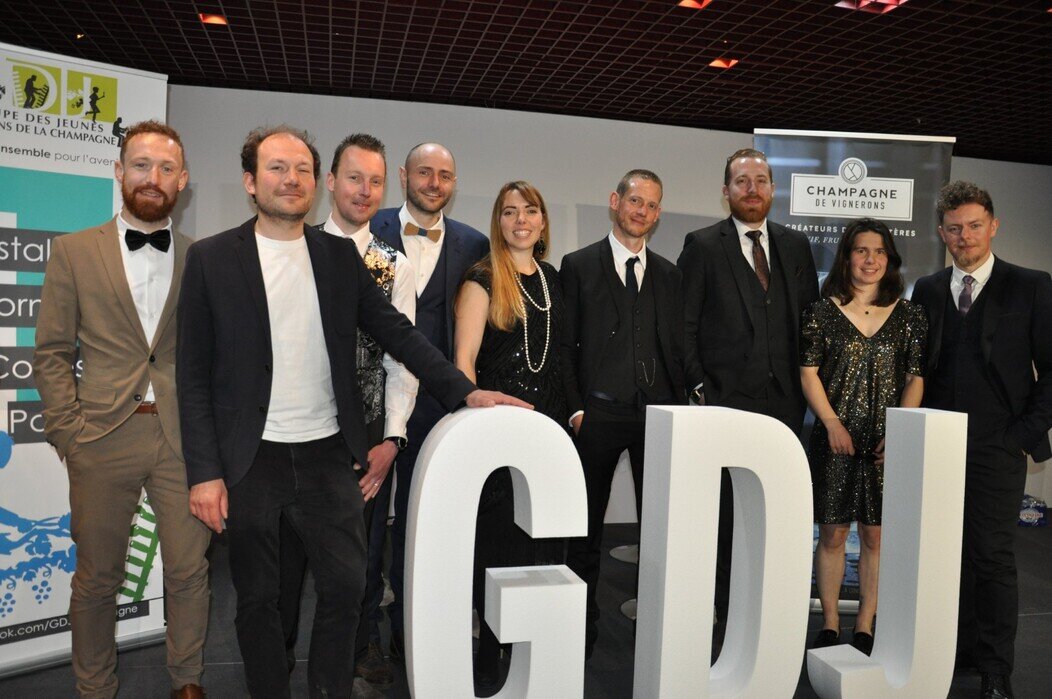 Le bureau autour de Marie-Pierre Lutet-Charpentier