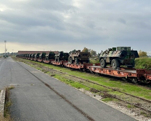 Photo de trains de véhicules avant blindé