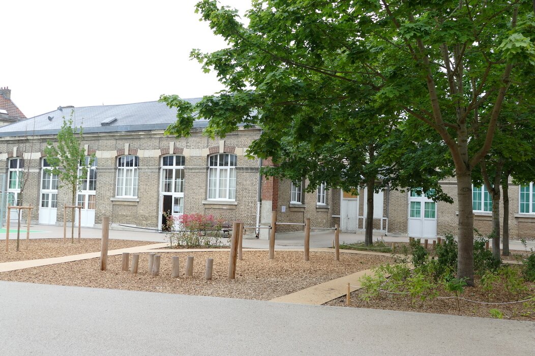 Photo de la cour extérieure de l'école Gerbault