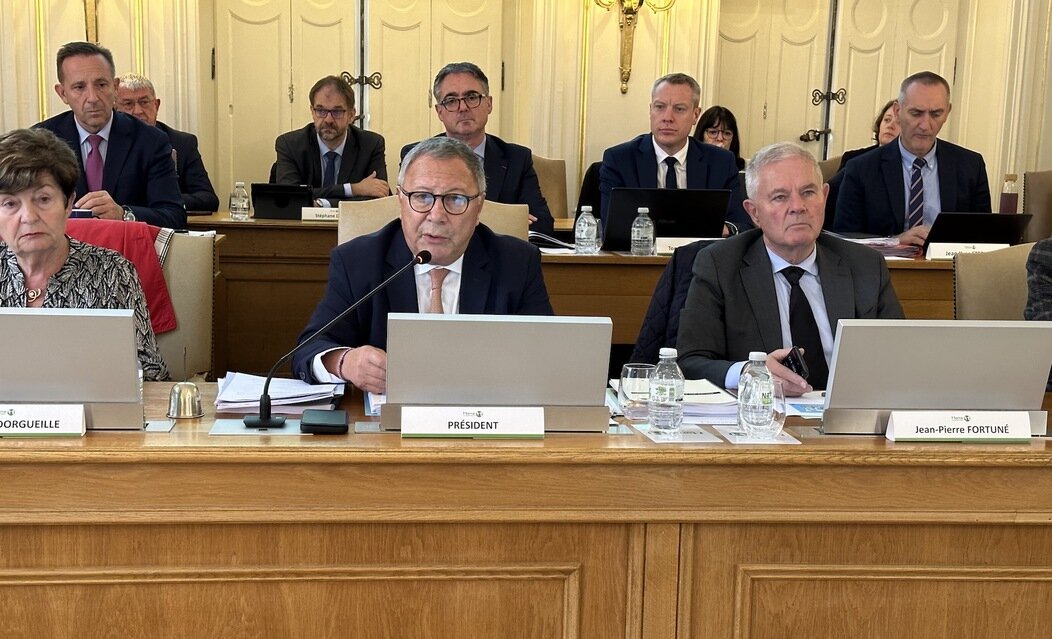 Photo de Jean-Marc Roze au conseil départemental de la Marne