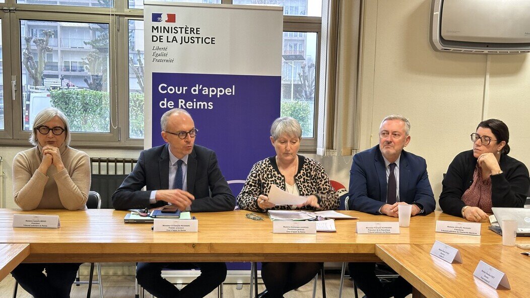 Photo de Isabelle Mendi, Christophe Regnard, Dominique Laurens, François Schneider et Jennifer Picoury
