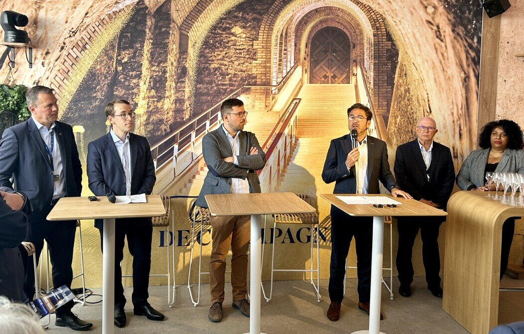 Photo de Arnaud Robinet, Jean-Pierre Kohn, Simon Cossiez, Matthieu Guicheteau, Pierre Georgin et Marie-Inès Romelle